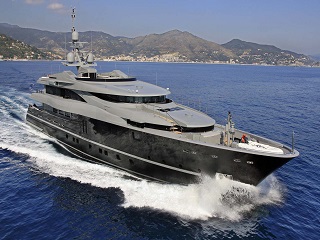 Mega yacht Sardegna